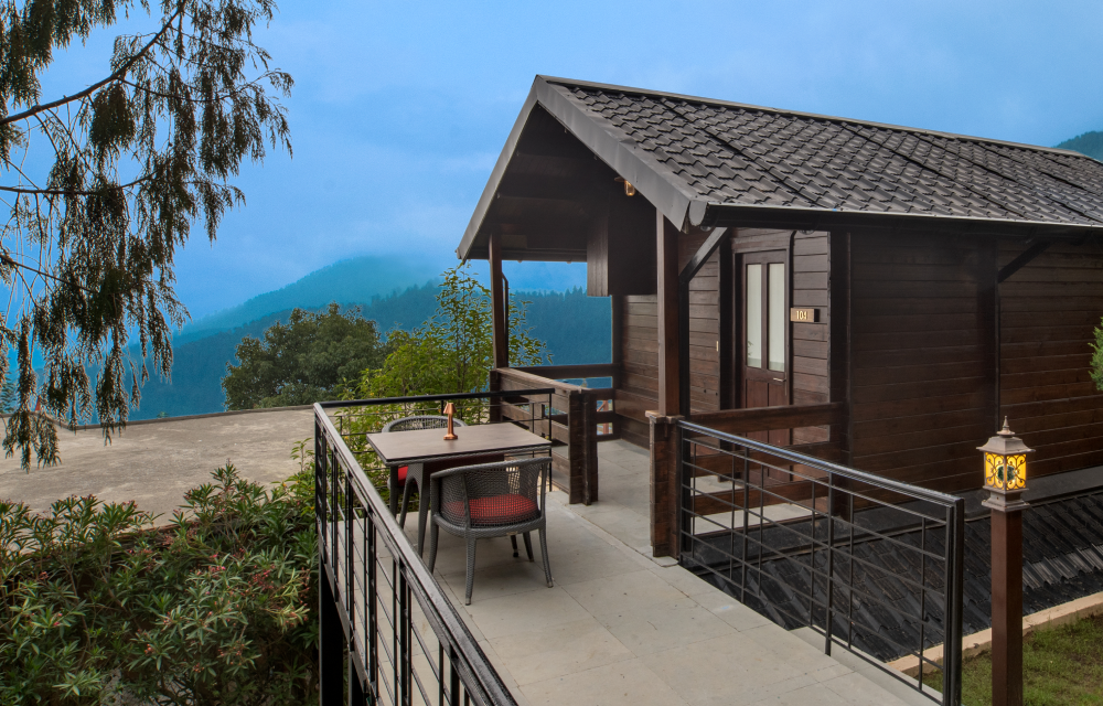 LaRiSa Mussoorie Hut on the Mountains